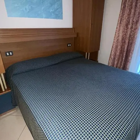 Metropols 索托马里纳